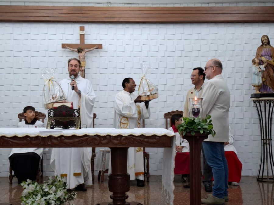 31 anos de pe milton e 30 anos de padre ednei (4)