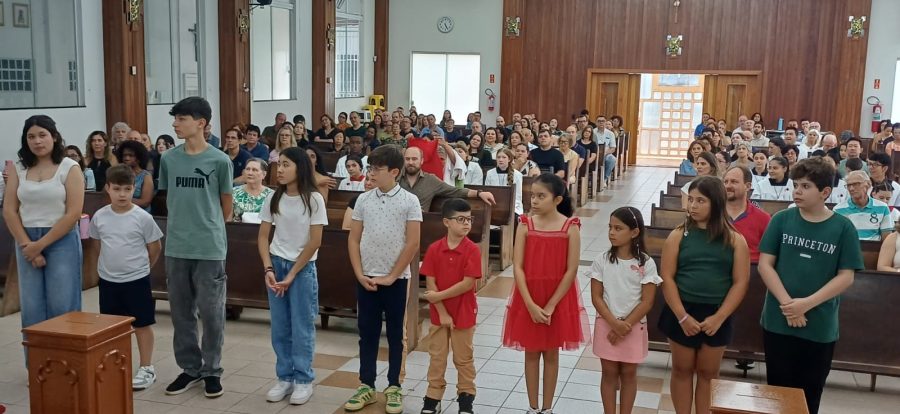 Investidura de 10 novos coroinhas na Paróquia Santa Rita (3)