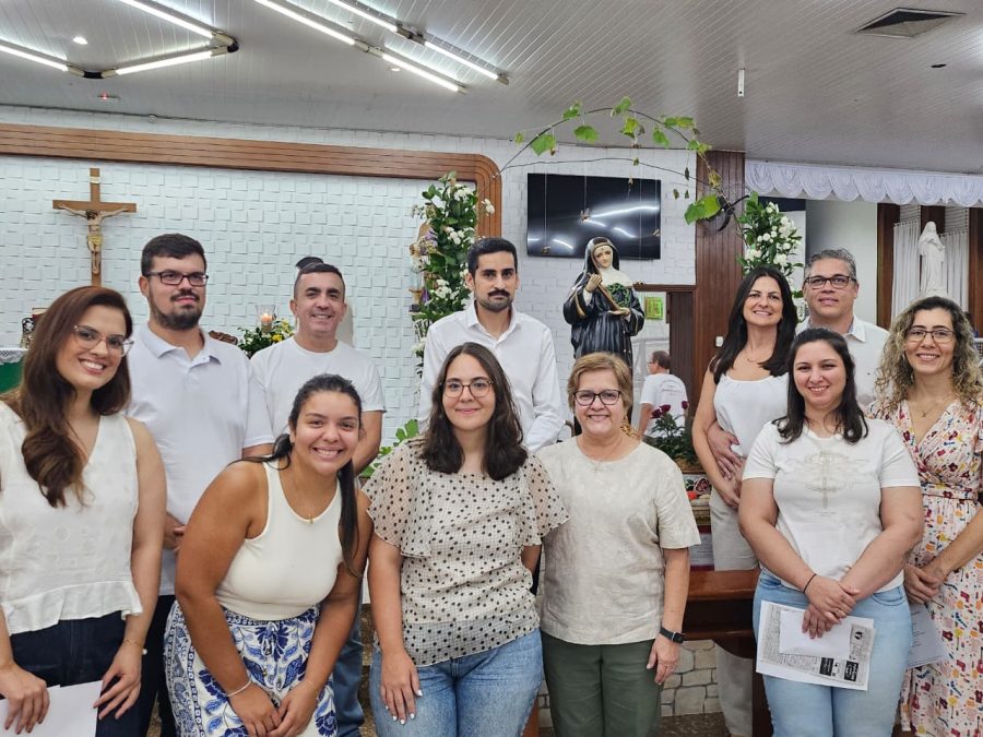 Primeira comunhão de 8 adultos (9)