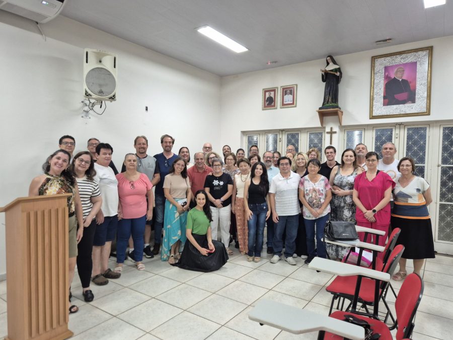 Reunião com os Ministros extraordinários da Comunhão Eucarística da Paróquia de Santa Rita de Cássia