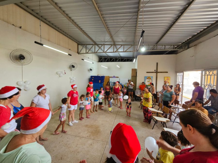 comemoração de Natal com as crianças e famílias do Jardim Niceia (5)
